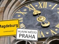 Was eine Uhr, Magdeburg und Prag gemeinsam haben? Foto: Hendrik Heidrich