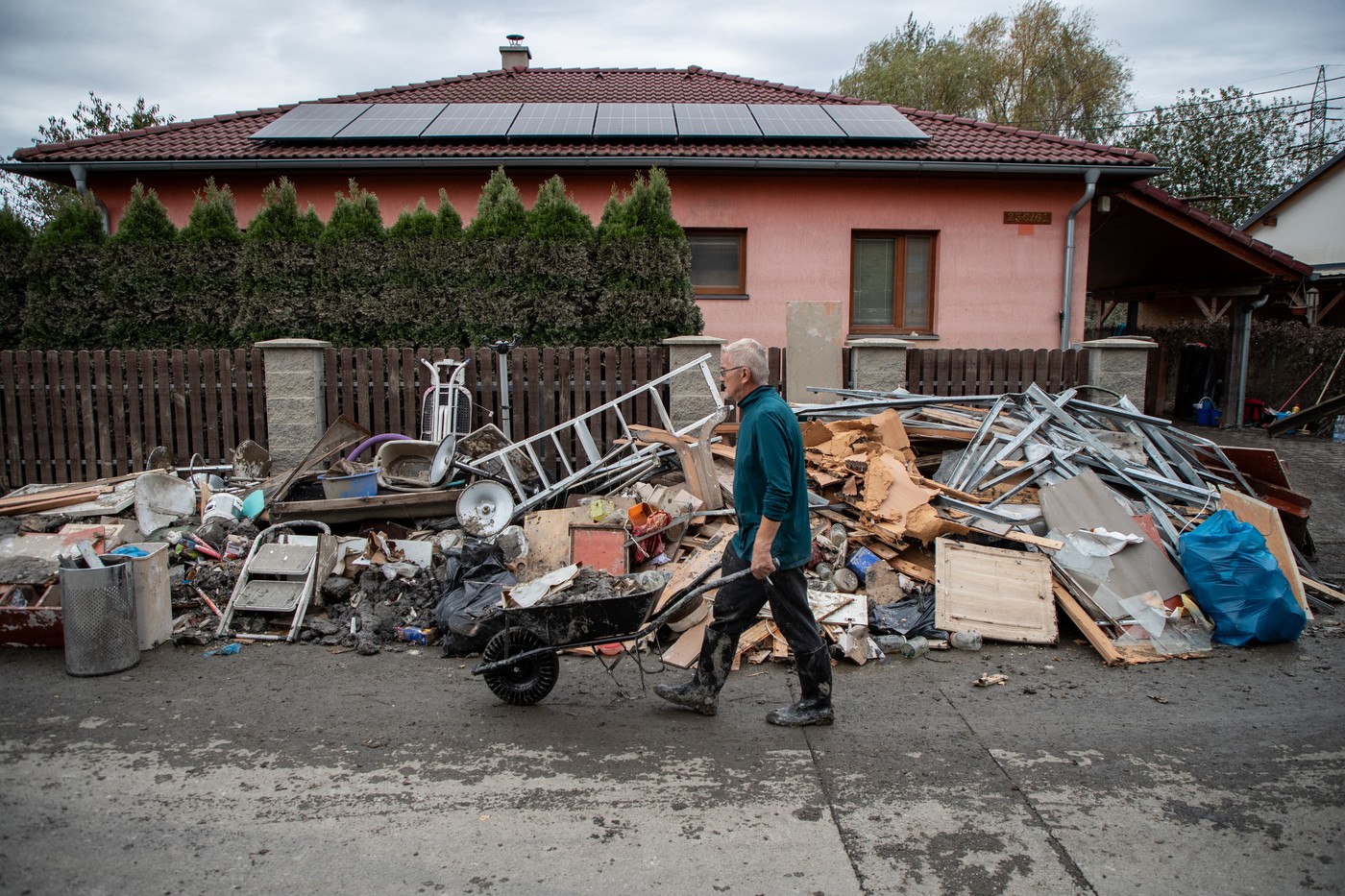 Aufräumarbeiten nach dem verheerenden Hochwasser in Ostrau (Ostrava) Ende September. Foto: ČTK / Pryček Vladimír