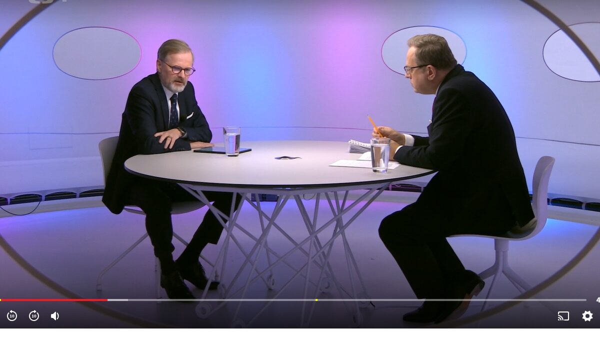 "Tschechien hat Löhne wie in Deutschland oder Österreich verdient", so Tschechiens Regierungschef Petr Fiala (ODS) in einer Polit-Talkshow im Tschechischen Fernsehen. Foto: Česká Televize/ Repro LandesEcho
