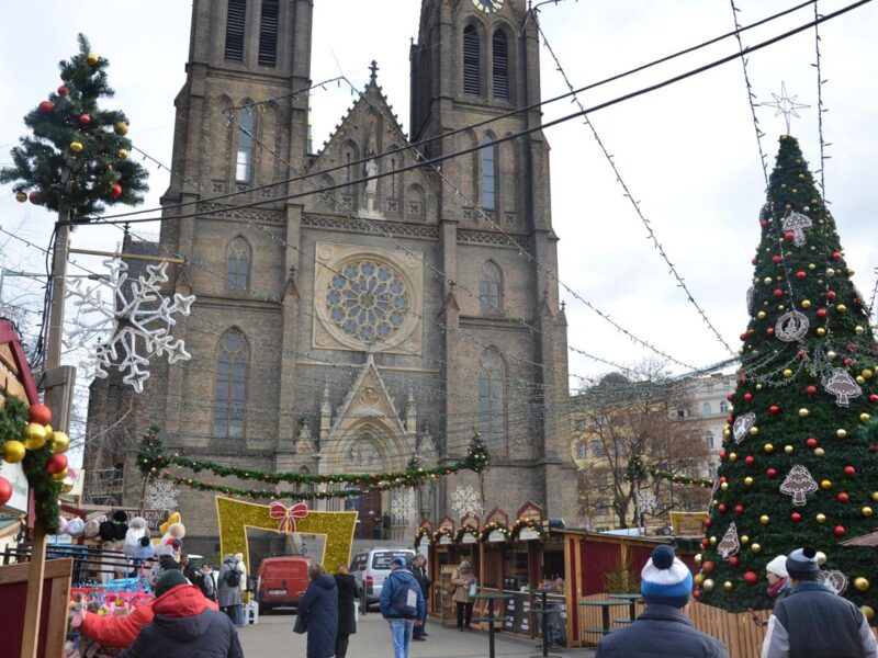 Weihnachtsmärkte in Prag öffnen ihre Tore