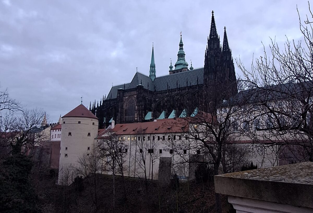 Aussicht auf die Prager Burg von der Nordseite. Foto: Tim Dantes