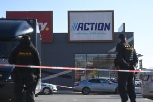 Am Donnerstagmorgen kamen bei einem Messerangriff in einem Einkaufszentrum im ostböhmischen Königgrätz (Hradec Králové) zwei Frauen ums Leben. Foto: ČTK / AP / JOSEF VOSTAREK