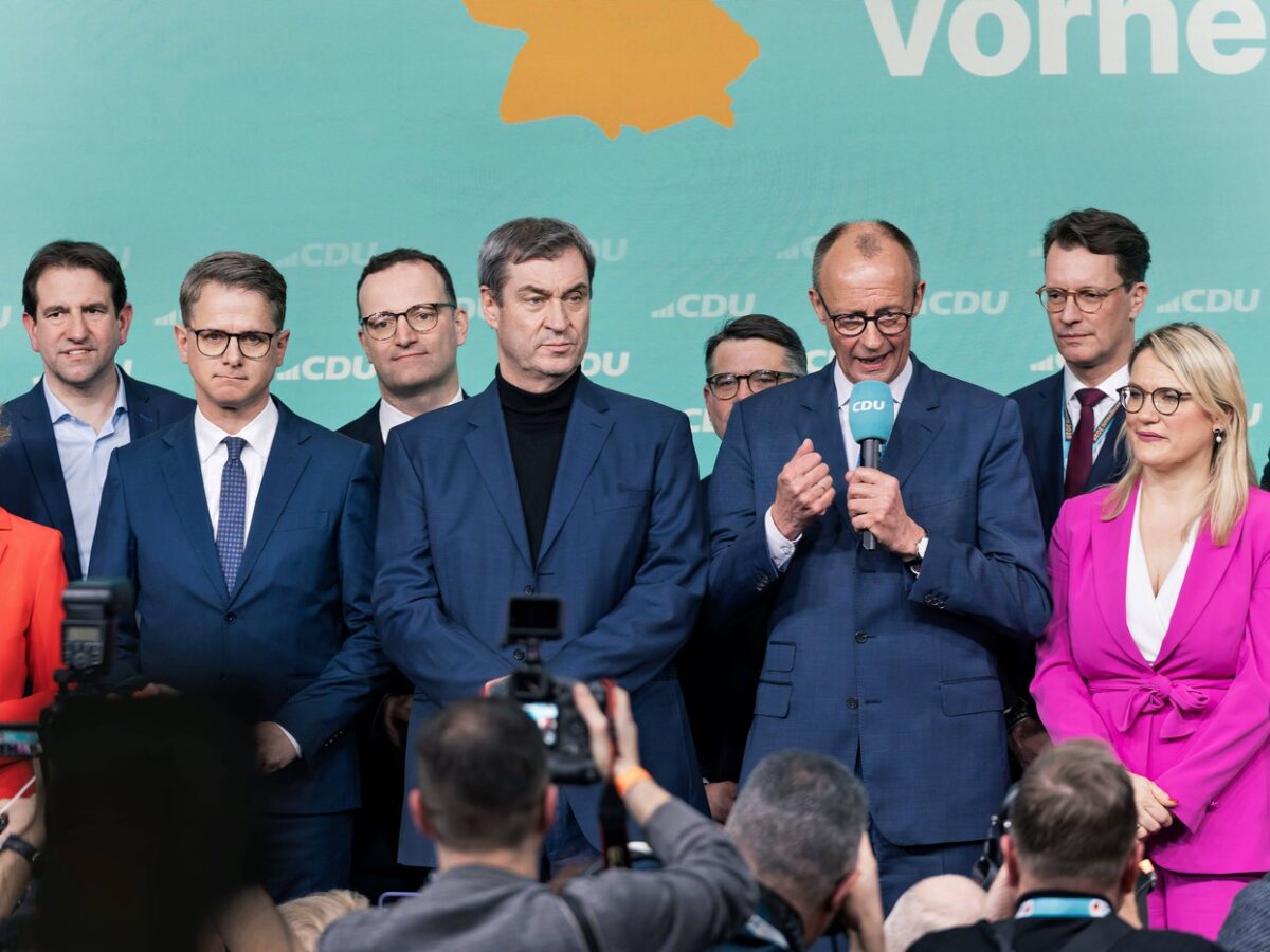 Jubel im Konrad-Adenauer-Haus: Die CDU/CSU gewann mit Spitzenkandidat Friedrich Merz die Bundestagswahl 2025. Foto: ČTK / imago stock&people / Stefan Zeitz Photography