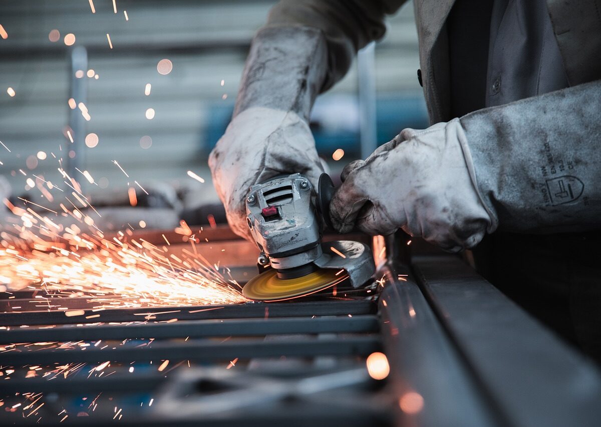 Illustrationsfoto: Die tschechische Wirtschaft ist 2024 um 1,0 Prozent gewachsen, auch wenn die Industrie schwächelte. Foto: Pixabay