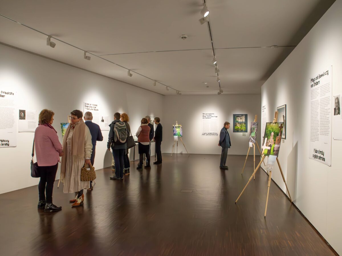 Ausstellung „Weint nicht, es giebt ein Wiederseh’n“.