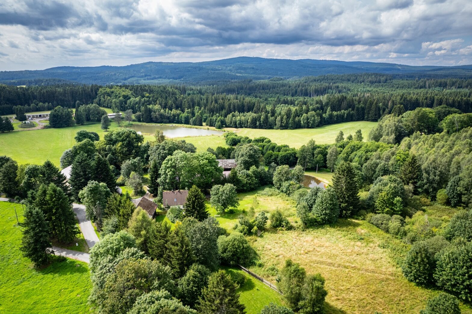 Die erste Begegnung der Veranstaltungsreihe führt am Samstag, den 26. April 2025, nach Altfürstenhütte (Stará Knížecí Huť). Foto: Facebook/ Česko-bavorský spolek přátelství a spolupráce