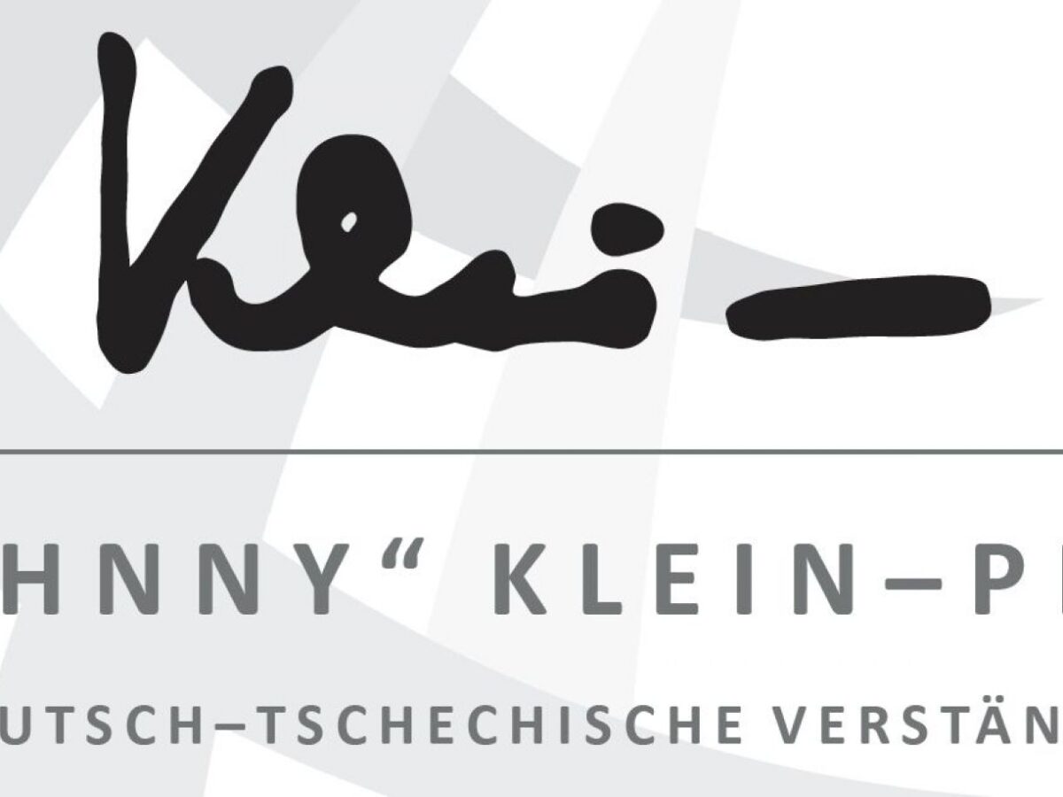 Der „Johnny“-Klein-Preis für die deutsch-tschechische Verständigung wird seit 2016 zur Würdigung des Lebenswerks von Hans „Johnny“ Klein vergeben.