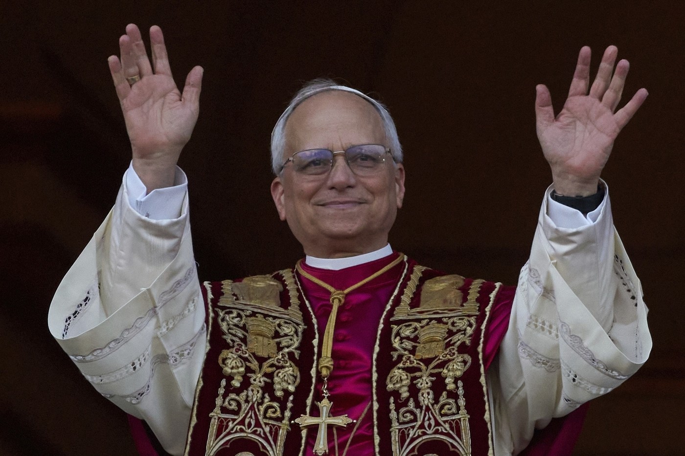 Der US-Amerikaner Robert Francis Prevost ist neuer Papst. Der Erzbischof aus Chicago hat sich für den Papstnamen Leo XIV. entschieden. Er wird als erster US-Amerikaner Oberhauptn der Katholischen Kirche mit 1,4 Milliarden Mitgliedern. Foto: ČTK / AP / Gregorio Borgia