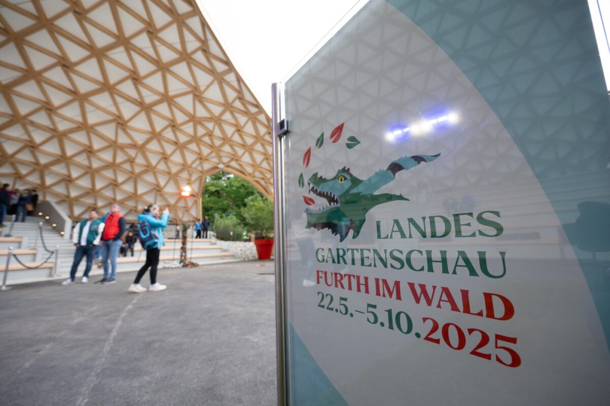 Bis zum 5. Oktober findet in Furth im Wald die Landesgartenschau statt. Auch ein deutsch-tschechisches Programm ist geplant. Foto: ČTK / DPA / Armin Weigel