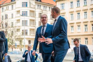 Bei seinem Antrittsbesuch in Prag am vergangenen Freitag verteidigte der deutsche Innenminister Alexander Dobrindt die verschärften Grenzkontrollen auch zu Tschechien. Foto: Ministerstvo vnitra České republiky