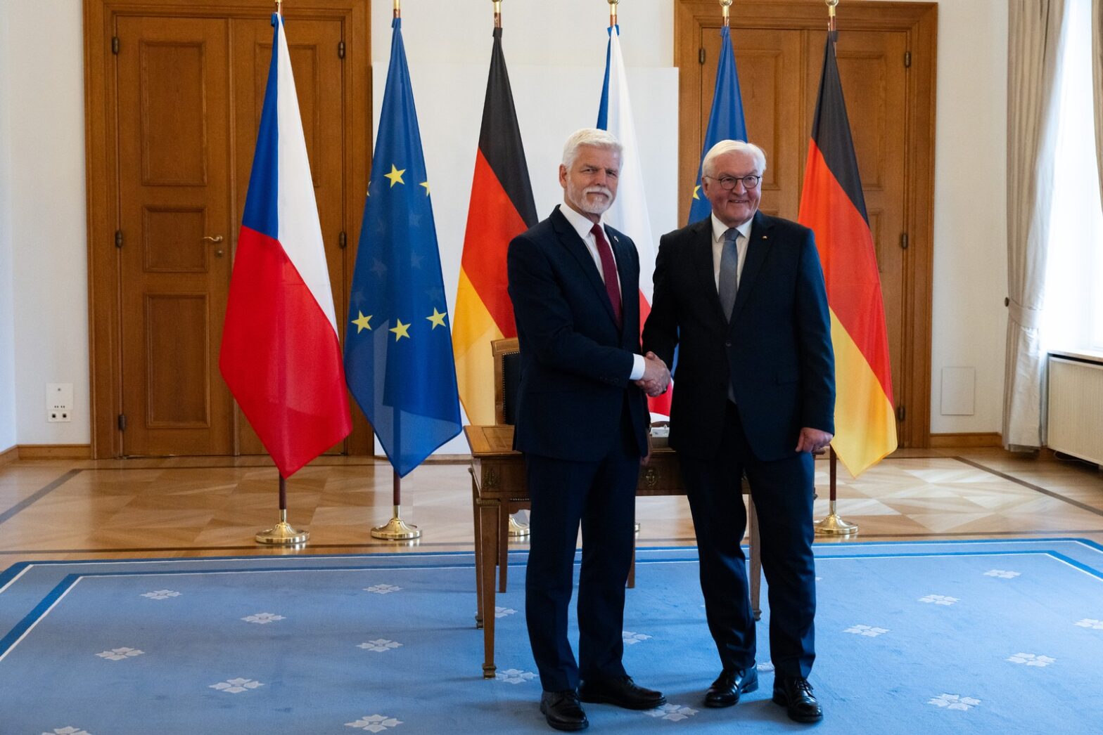 Präsident Petr Pavel traf sich am 9. Juli 2025 mit dem deutschen Bundespräsidenten Frank-Walter Steinmeier.