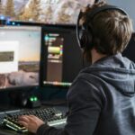 Extremistische Inhalte in Internetforen führen zunehmend zur Radikalisierung Jugendlicher. Foto: Pixabay/ Anete Lusina