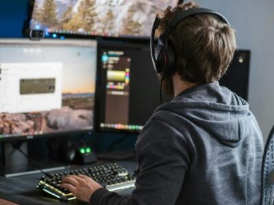Extremismusbericht 2025: Online-Radikalisierung von Jugendlichen als wachsende Gefahr