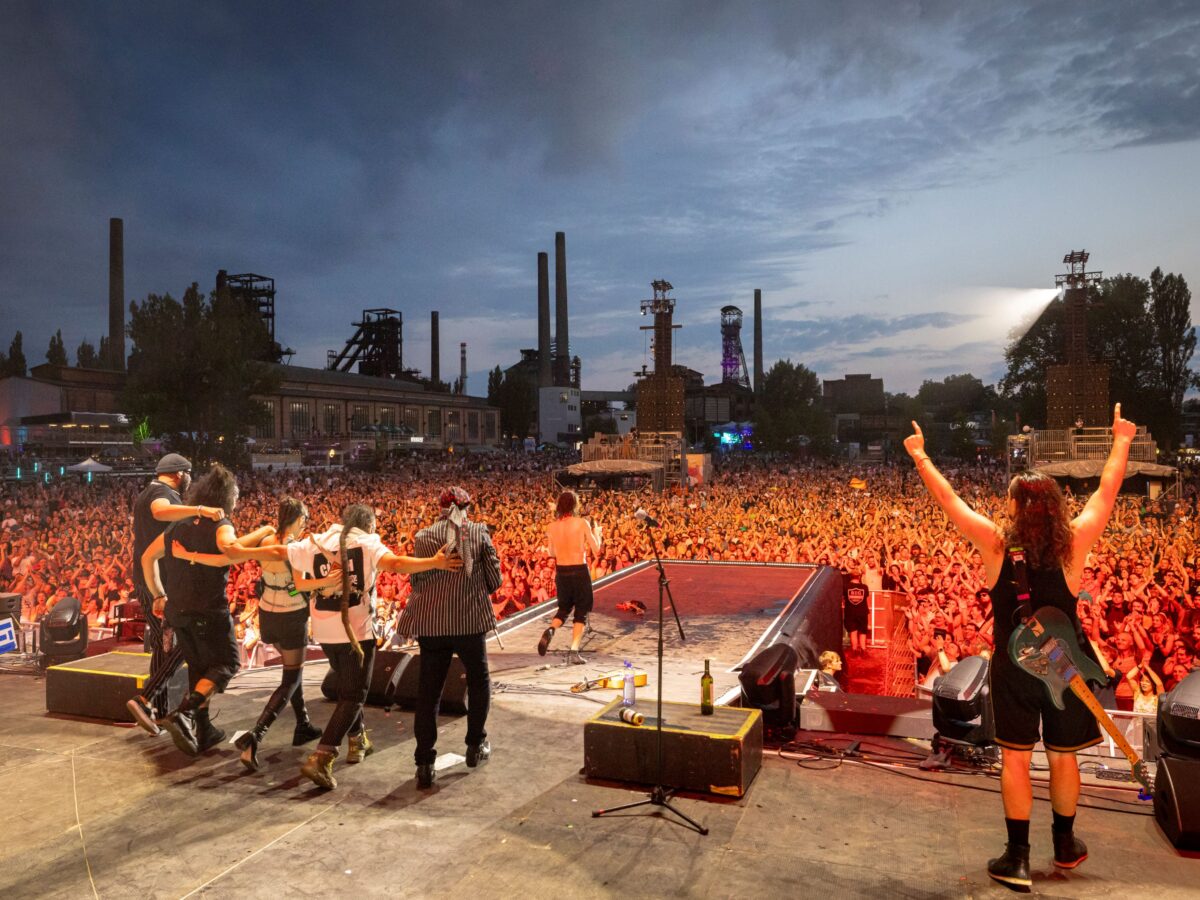 Das „Colours of Ostrava“-Festival begeistert jährlich Tausende Menschen mit seinem Programm.