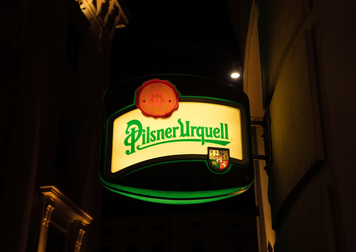 Die beliebteste Biermarke des Brauereiunternehmens Plzeňský Prazdroj ist traditionell Pilsner Urquell.