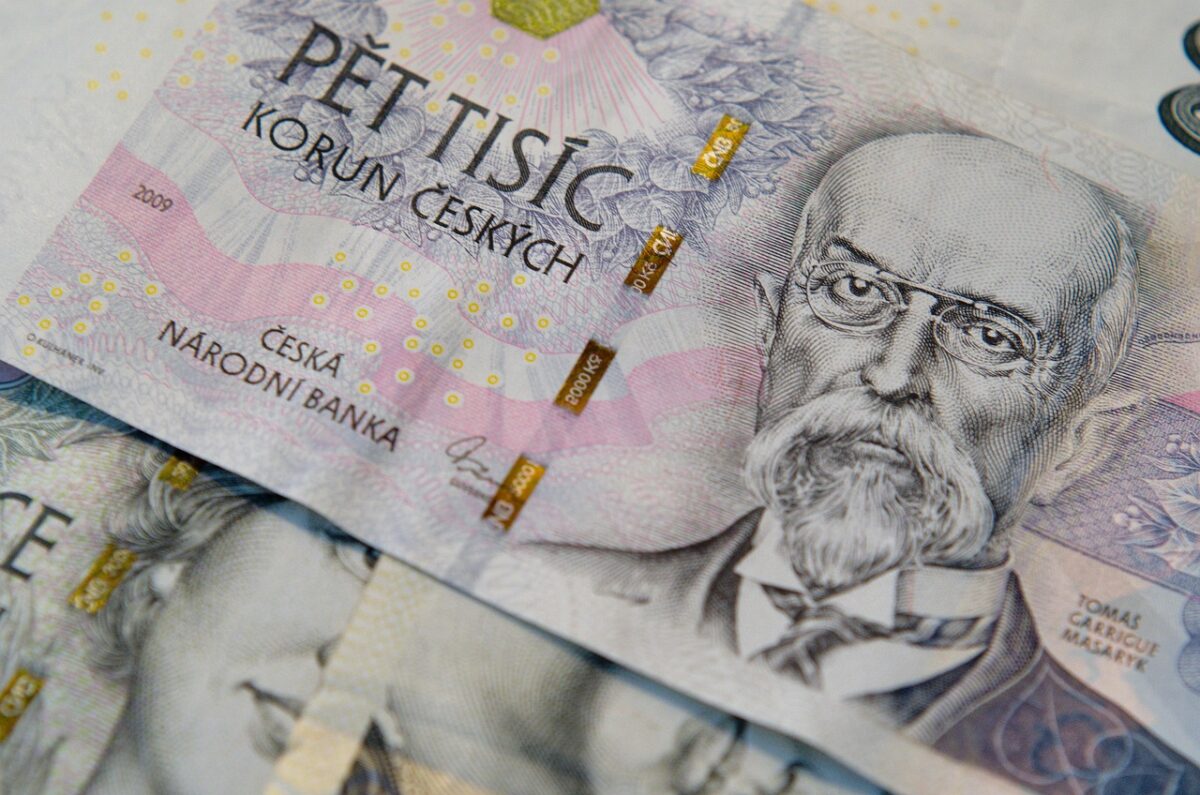 22.400 Kronen (etwa 912 Euro) beträgt der Mindstlohn ab Januar 2026 in Tschechien.