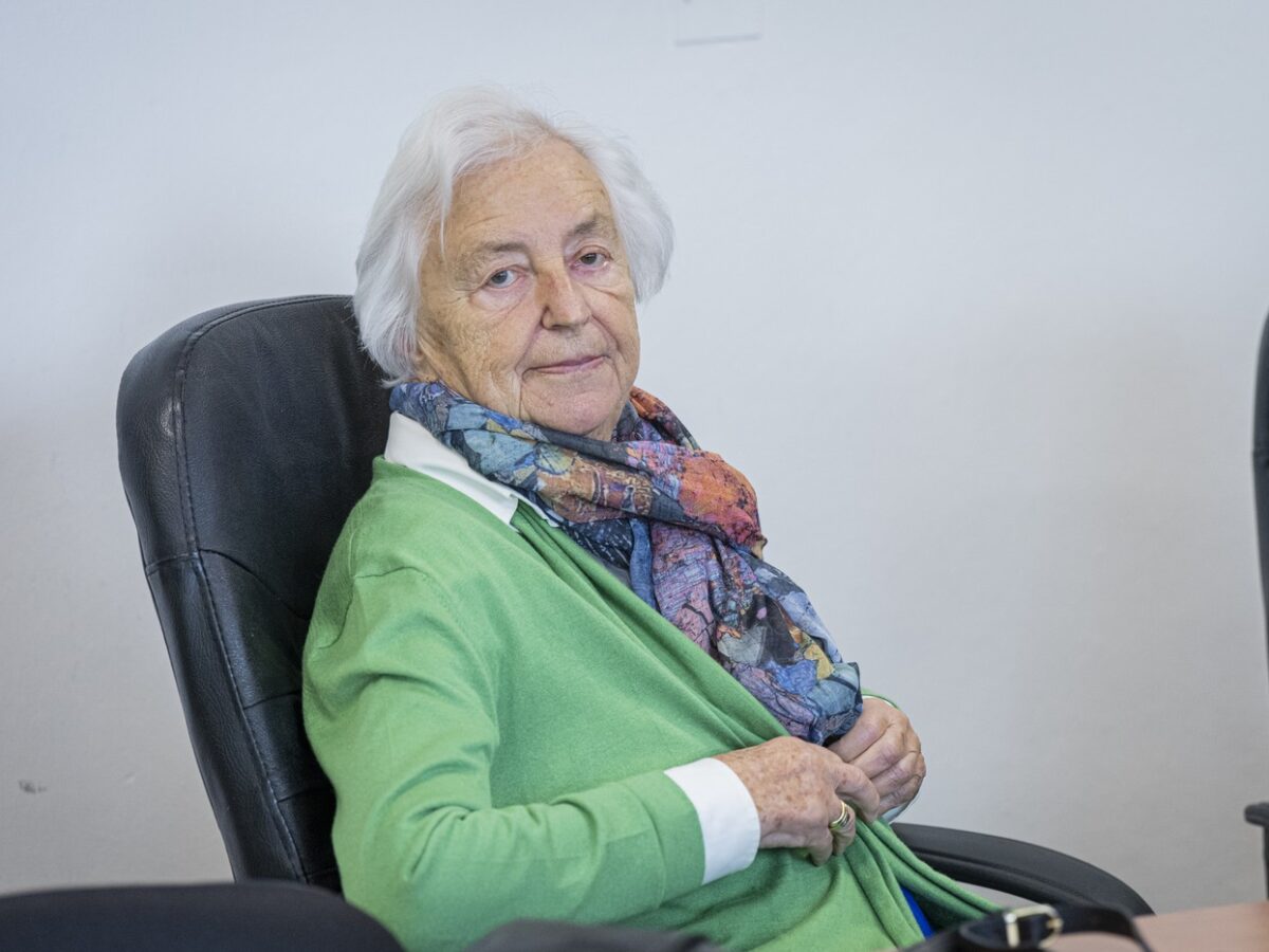 Johanna Kammerlander - Erbin von Karl Des Fours Walderode - am 18. September 2025 vor dem Kreisgericht in Semil (Semily).