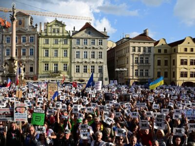 Tschechien vor der Wahl: Streit über außenpolitischen Kurs prägt den Wahlkampf