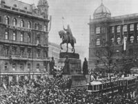 Demonstration am 28. Oktober 1918 auf dem Wenzelsplatz in Prag