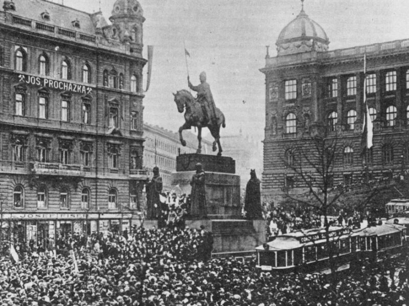 Demonstration am 28. Oktober 1918 auf dem Wenzelsplatz in Prag