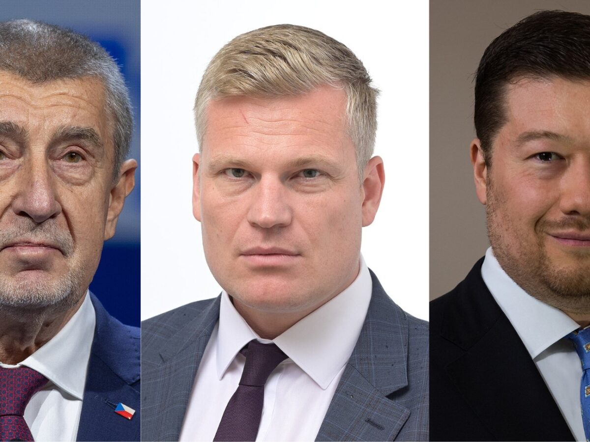 Andrej Babiš (ANO), Filip Turek (Motoristen) und Tomio Okamura (SPD) (v.l.n.r.) verhandeln über eine gemeinsame Regierung.