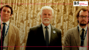 Pavol Szalai (Leiter des Büros), der tschechische Präsident Petr Pavel und RSF-Generalsekretär Thibaut Bruttin bei der Eröffnung des neuen RSF-Büros (von links).