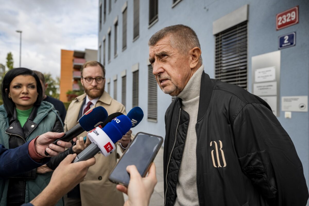 Andrej Babiš am Dienstag vor Journalisten über die Gespräche mit SPD und Motoristen.