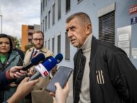 Andrej Babiš am Dienstag vor Journalisten über die Gespräche mit SPD und Motoristen.