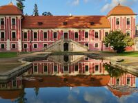 Der sogenannte Prinzenflügel des weitläufigen Schlosses in Schlackenwerth. Die Stadt ist eng mit der Geschichte verschiedenster Adelsfamilien verknüpft.