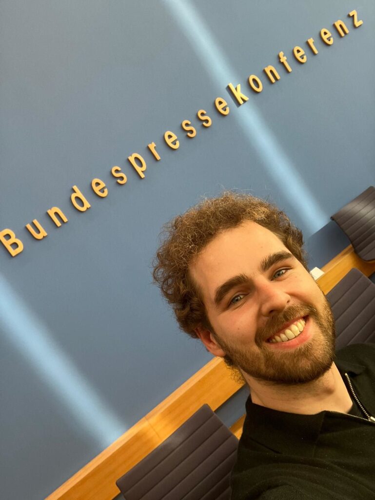 Das Highlight am Mittwoch ist ein Besuch der Bundespressekonferenz.
