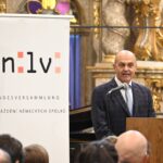 Einer seiner ersten Auftritte als neuer LV-Präsident: Richard Neugebauer bei der Verleihung des 5. „Johnny“-Klein-Preises für deutsch-tschechische Verständigung am 23. November in Mährisch-Schönberg (Šumperk).