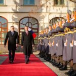 Der slowakische Premierminister Robert Fico und der tschechische Premierminister Andrej Babiš führten am 8. Januar 2026 eine Ehrengardeüberprüfung durch.