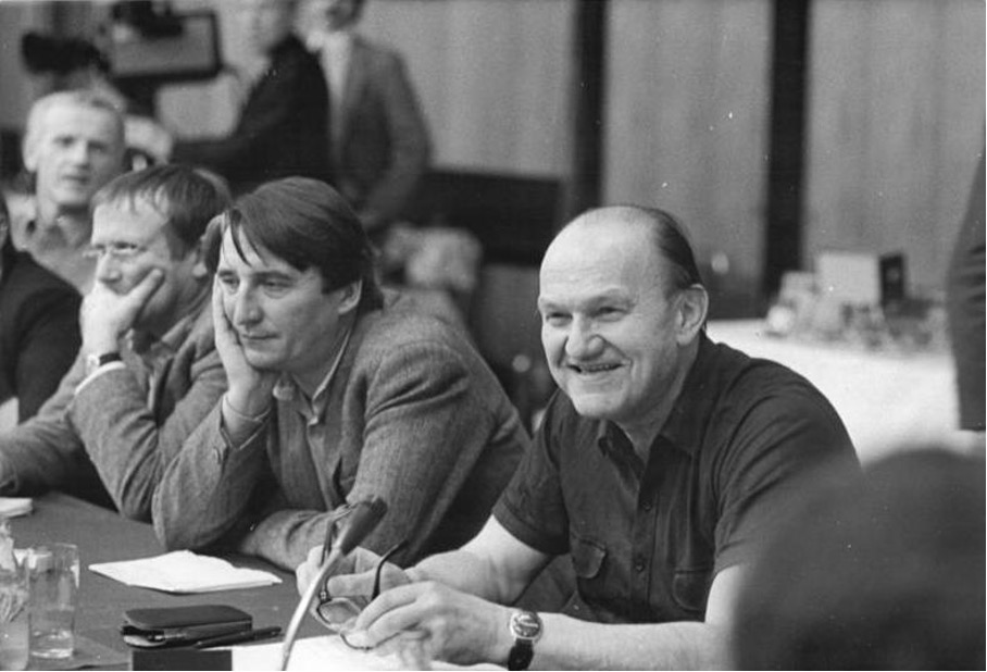 Franz Fühmann (rechts) 1981 bei der Berliner Begegnung zur Friedensförderung.