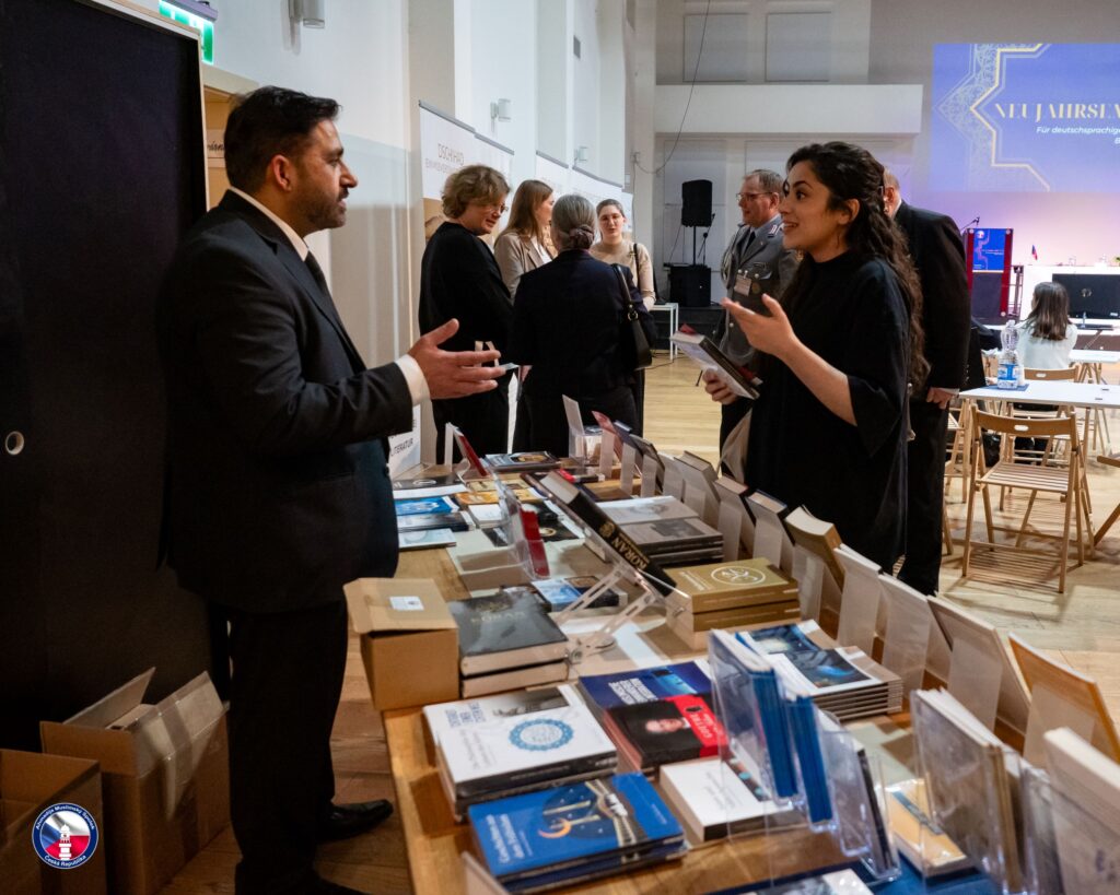 Der Neujahrsempfang der Ahmadiyya-Muslim-Gemeinde in Tschechien fand im Prager Stadtteil Žižkov, im Komunitní centrum Žižkostel statt. Der Gemeinde ist es wichtig, mit den Menschen ins Gespräch zu kommen.