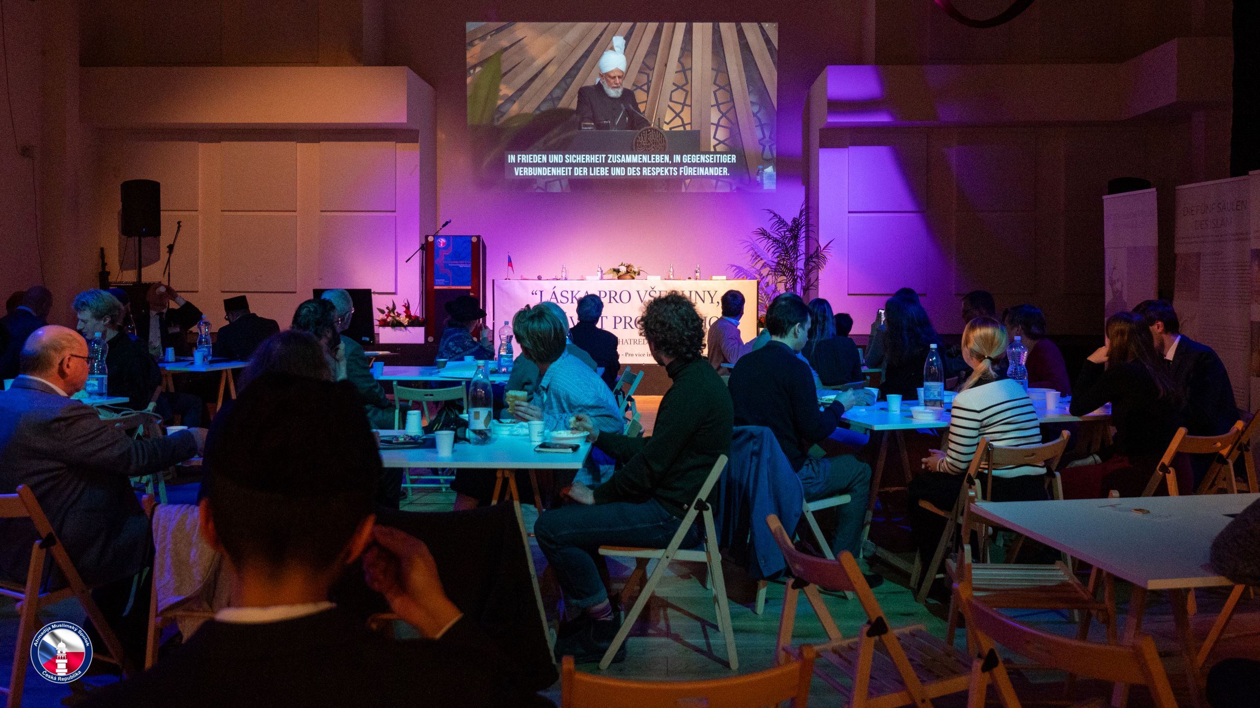 Nach den Begrüßungsworten erfolgte der weitere Austausch, sowie der Rückblick auf das vergangene Jahr 2025 bei einem gemeinsamen Abendessen.