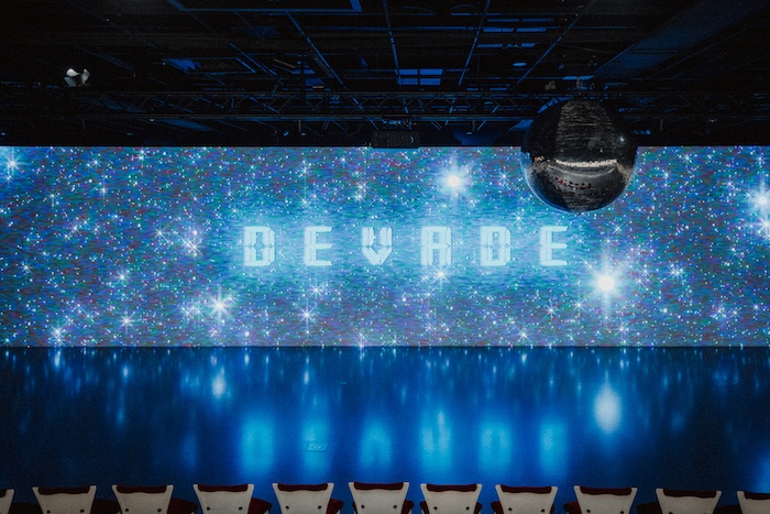 Der Ausstellungsraum von DEVADE