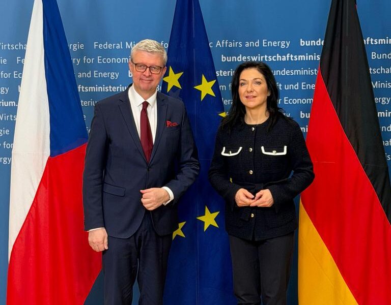 Tschechiens Industrie- und Handelsminister Karel Havlíček (ANO) und Bundeswirtschaftsministerin Katherina Reiche (CDU) beim Treffen am Donnerstag, den 5. Februar 2026, in Berlin.