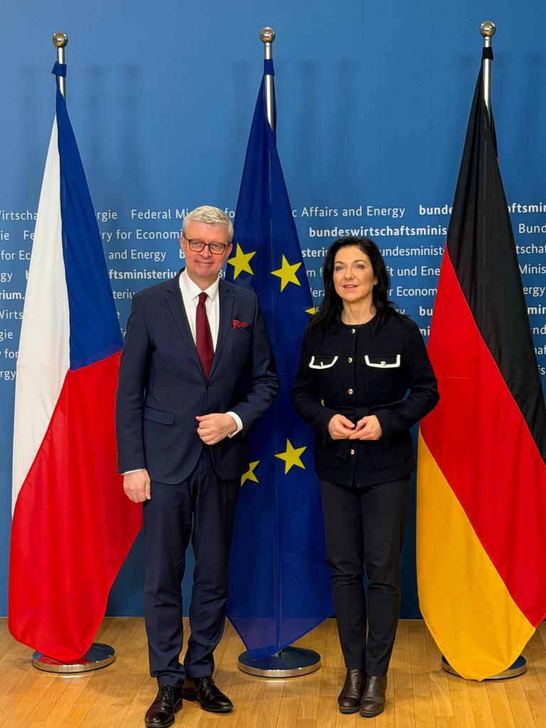 Tschechiens Industrie- und Handelsminister Karel Havlíček (ANO) und Bundeswirtschaftsministerin Katherina Reiche (CDU) beim Treffen am Donnerstag, den 5. Februar 2026, in Berlin.