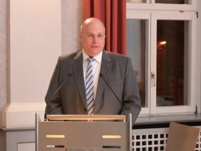 Dr. Christoph Meixner, der neue Leiter des Sudetendeutschen Musikinstituts, bei seinem Antrittsvortrag.