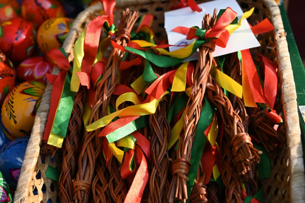 Kleine Osterruten stehen zum Verkauf.