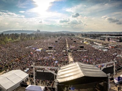 250.000 Tschechen protestieren gegen die Regierung