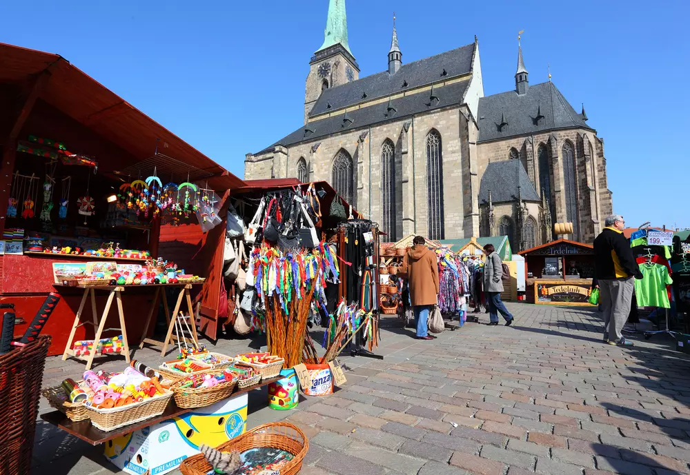 Ostermarkt auf dem Platz der Republik