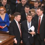 Von links: Parlamentspräsident Tomio Okamura (SPD) und Premierminister Andrej Babiš (ANO) am Donnerstag im Abgeordnetenhaus. Beide Politiker bleiben durch ihre Immunität vor Strafverfolgung geschützt.