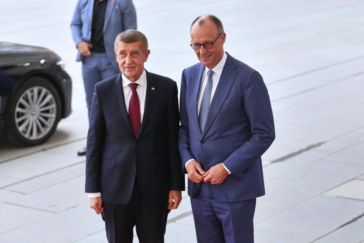 Am Montag, den 10. März 2026, empfing Bundeskanzler Friedrich Merz Tschechiens Premierminister Andrej Babiš in Berlin.