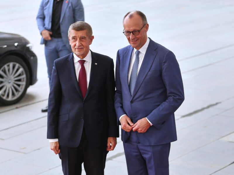 Am Montag, den 10. März 2026, empfing Bundeskanzler Friedrich Merz Tschechiens Premierminister Andrej Babiš in Berlin.
