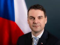 Will verhindern, dass Präsident Petr Pavel am kommenden NATO-Gipfel teilnimmt: Außenminister Petr Macinka.