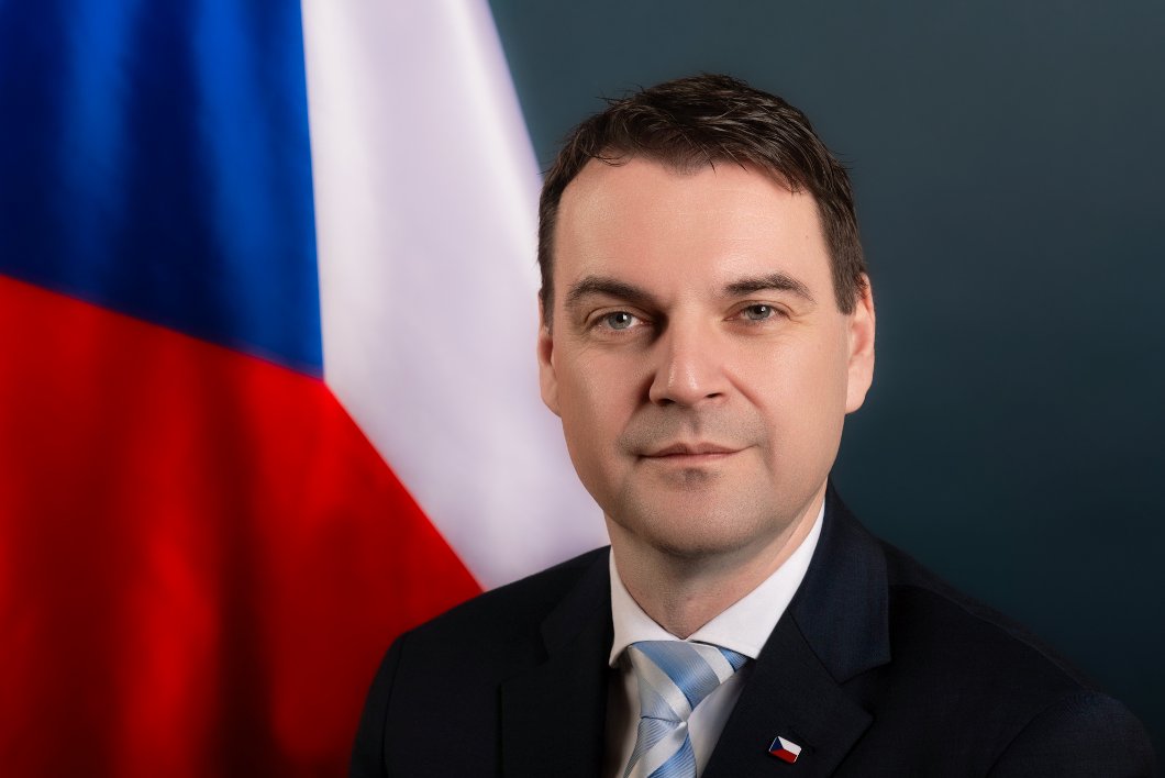 Will verhindern, dass Präsident Petr Pavel am kommenden NATO-Gipfel teilnimmt: Außenminister Petr Macinka.