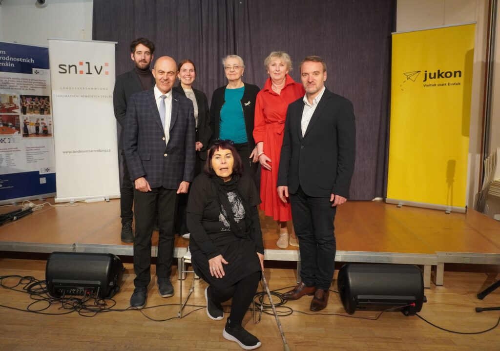 Die Mitglieder der Jury des diesjährigen „Rabe Ralph“ Wettbwerbs mit Martin Dzingel, LV-Geschäftsführer.(rechts außen).