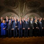 Die tschechische und slowakische Regierung beim gemeinsamen Treffen auf Schloss Nová Horka Ende März.