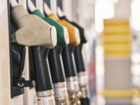 Abgeordnetenhaus verabschiedet Gesetz zur Regulierung von Kraftstoffpreisen